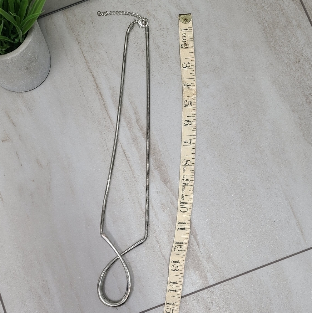 Silver Loop Necklace - Picture 4 of 4